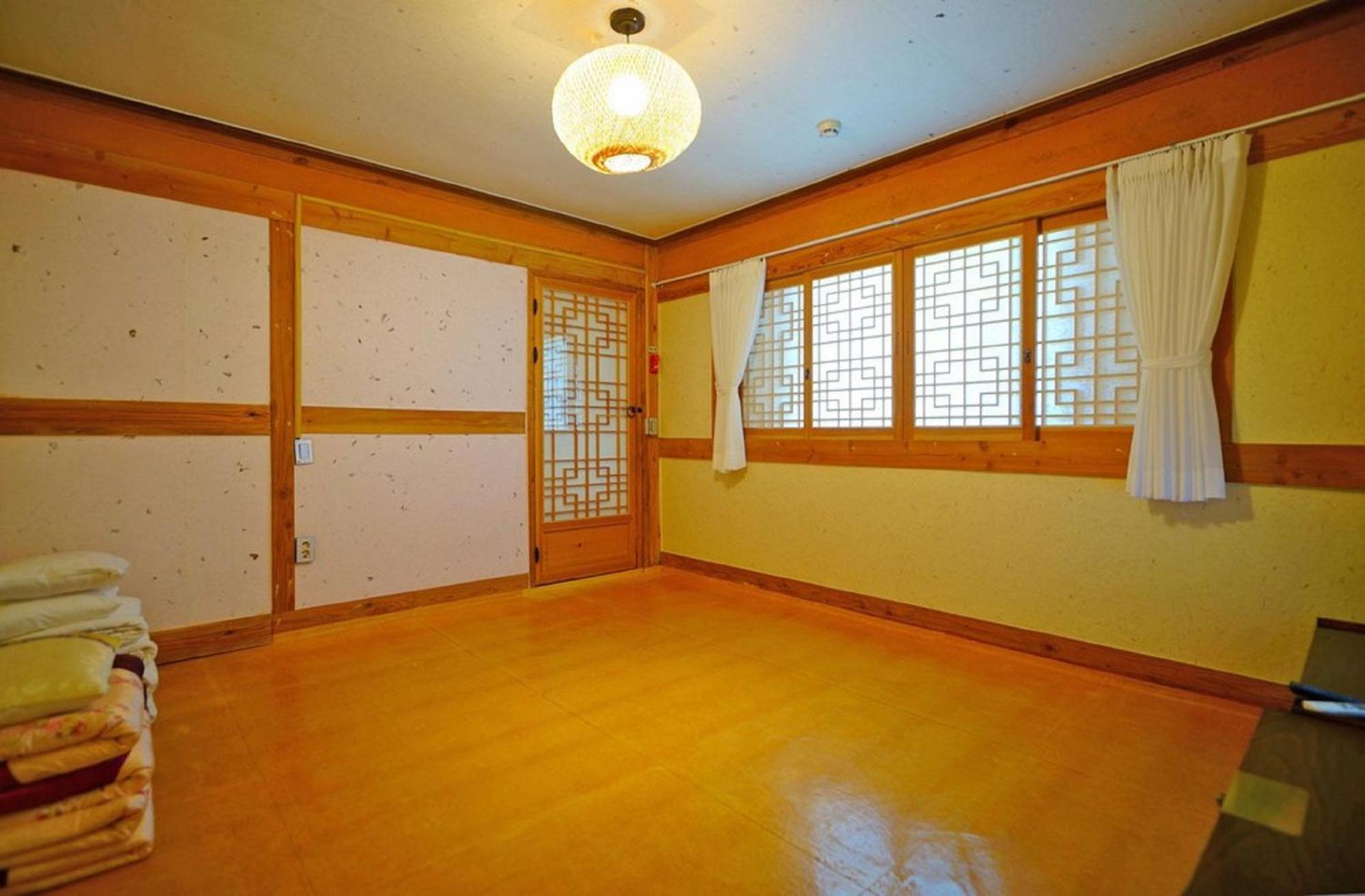 Hanok Gotaek Goeul Чонджу Экстерьер фото