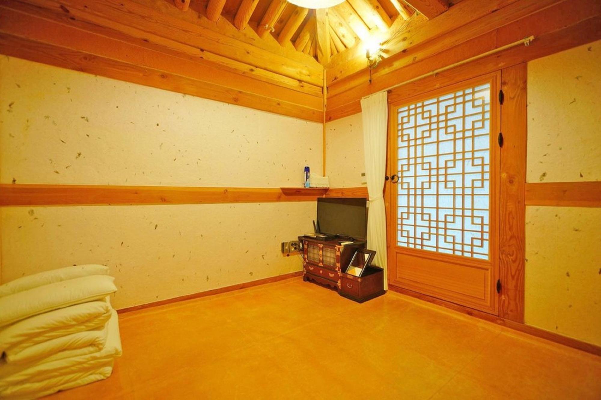 Hanok Gotaek Goeul Чонджу Экстерьер фото